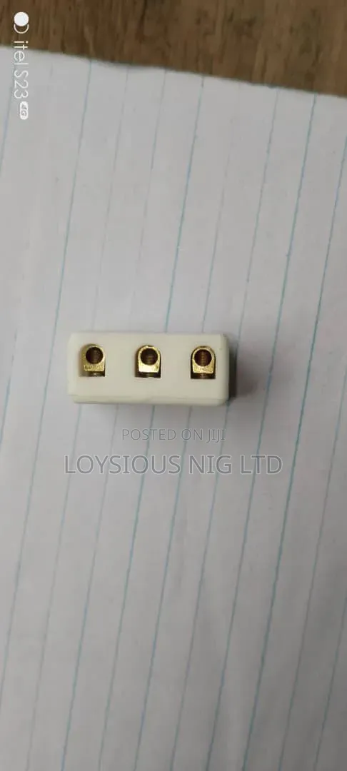 Three Pole Ceramic Connector