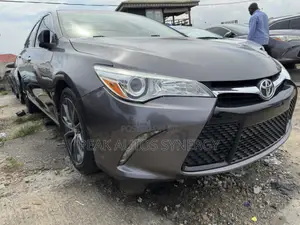 Toyota Camry XSE 4dr Sedan (2.5L 4cyl 6A) 2015 Gray