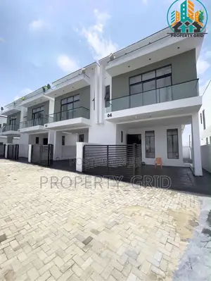 4bdrm Townhouse/Terrace in Ikota for sale