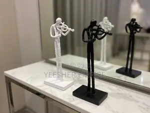 Decor Figurine