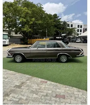Vintage Mercedes Benz W108 for Hire