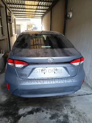 Toyota Corolla 2023 Silver