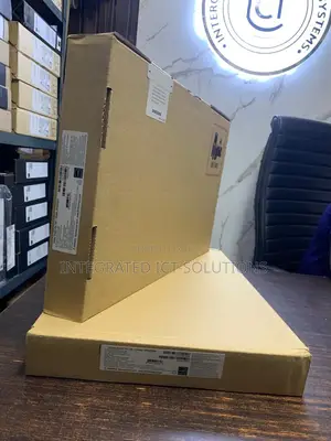 New Laptop Samsung 16GB Intel Core Ultra 7 SSD 1T