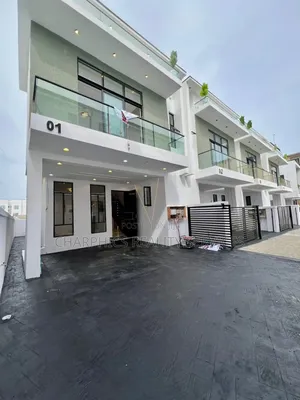 4bdrm Duplex in Ikota for sale