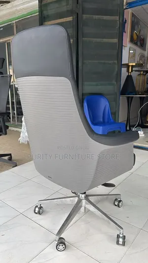 Executive Swivel Office Chair