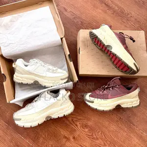 Original Nike Zoom Vomero Roam Sneakers