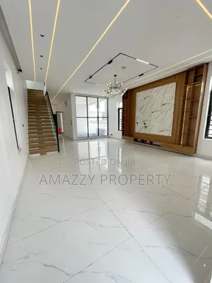 5bdrm Duplex in Harris Drive By Vgc for sale