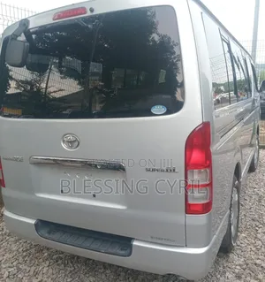 Toyota HiAce 2012 Silver