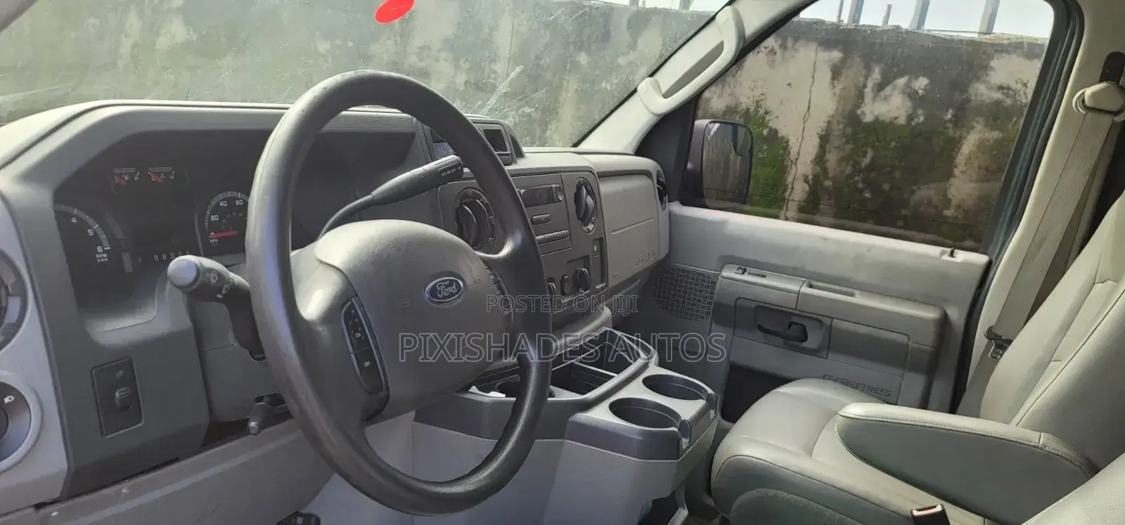 Ford E350 2014 Blue