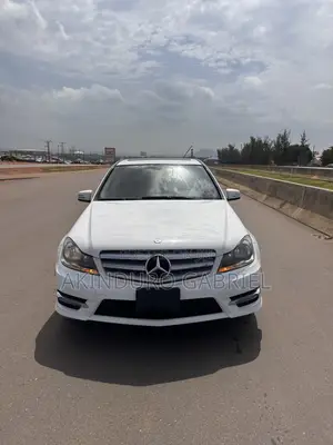 Mercedes-Benz C300 Luxury 4Matic Sedan AWD (3.5L 6cyl 7A) 2013 White