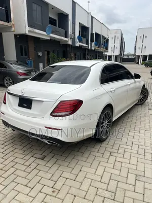 Mercedes-Benz E300 4Matic AWD Sedan (2.0L 4cyl 9A) 2017 White