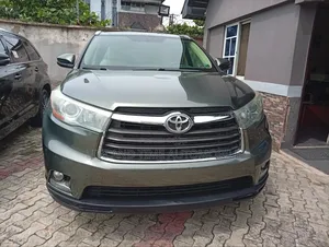 Toyota Highlander Limited 4dr SUV AWD (3.5L 6cyl 6A) 2014 Gray
