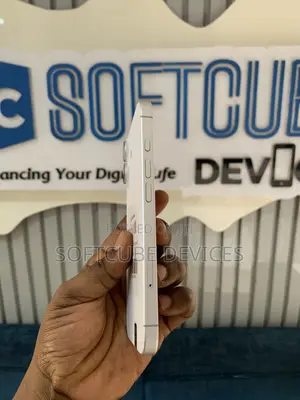 Apple iPhone 16 256 GB White