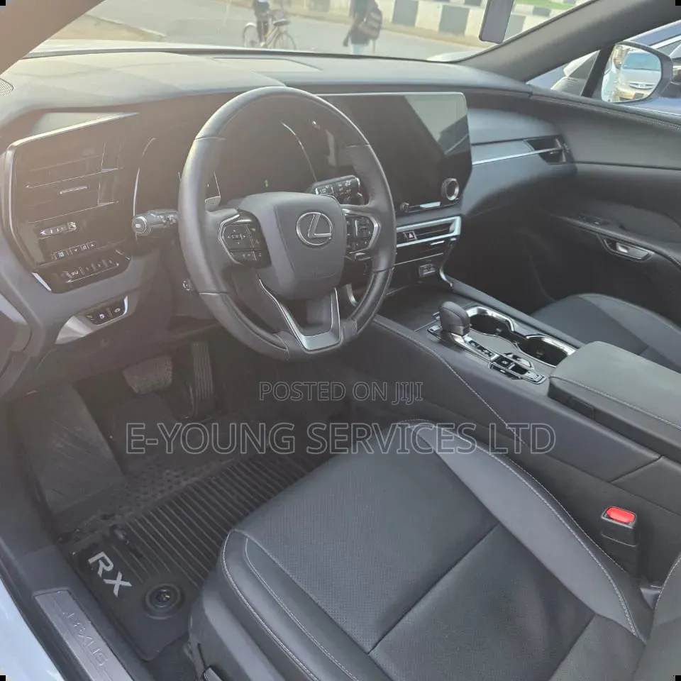 Lexus RX 2025 White