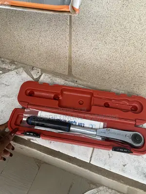 Adjustable Click Torque Wrench