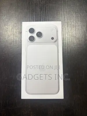 New Apple iPhone 17 Pro Max 256 GB Silver