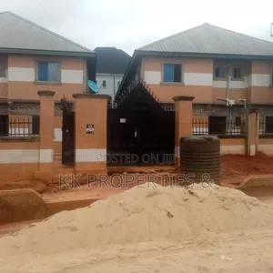 1bdrm Block of Flats in Oshimili South for sale