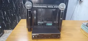 Shure Ur-210 Professional Wireless Microphone System (Dual Handheld)