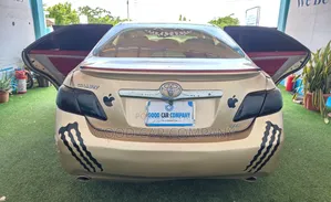 Toyota Camry XLE V6 4dr Sedan (3.5L 6cyl 6AM) 2007 Gold