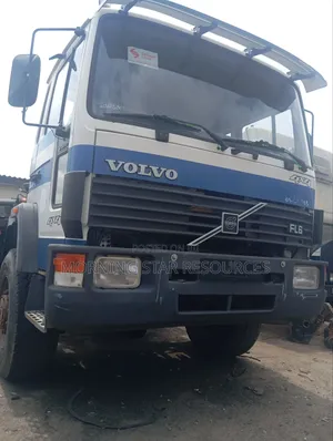 Volvo Fl6 With 4.2 Tons Self Loader and Auxiliary Gear