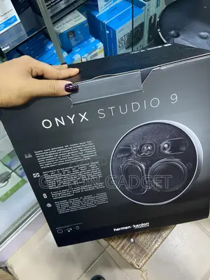 Onyx Studio 9
