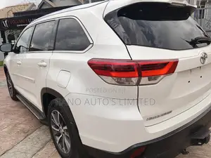 Toyota Highlander XLE 2019 White