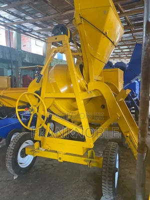 Concrete Mixer With Lifting Hoist