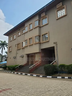 4bdrm Maisonette in Maitama for rent