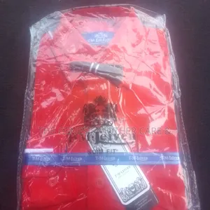 Children Packing Shirts