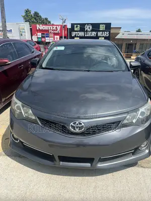 Toyota Camry SE 4dr Sedan (2.5L 4cyl 6A) 2013 Gray