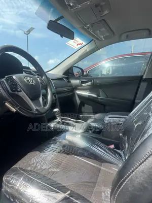 Toyota Camry SE 4dr Sedan (2.5L 4cyl 6A) 2012 Gray