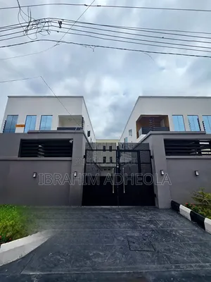 4bdrm Duplex in Omole Phase2 for sale