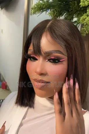 Professional Makeup Artist in Ajah Gele and Training