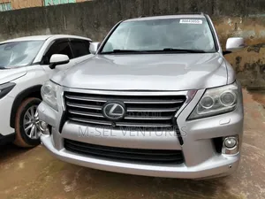 Lexus LX 570 AWD 2013 Silver