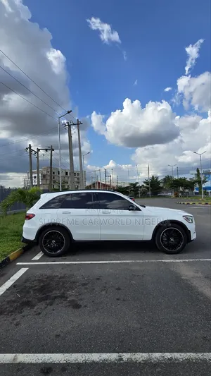 Mercedes-Benz GLC-Class 2021 White