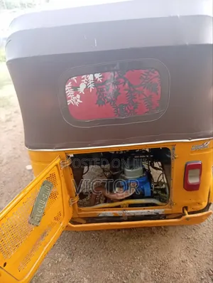 Bajaj RE 2024 Yellow