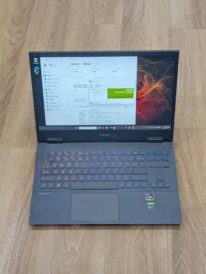 Laptop HP Omen 15 16GB AMD Ryzen 7 SSD 512GB