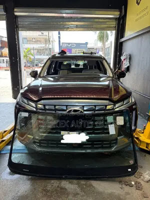 Hyundai Palisade 2023 Windscreen Glass Available Installed at Chimatex