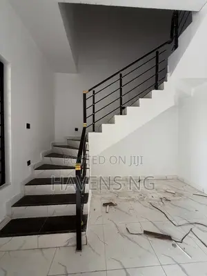4bdrm Duplex in Lekki Phase 2 for sale