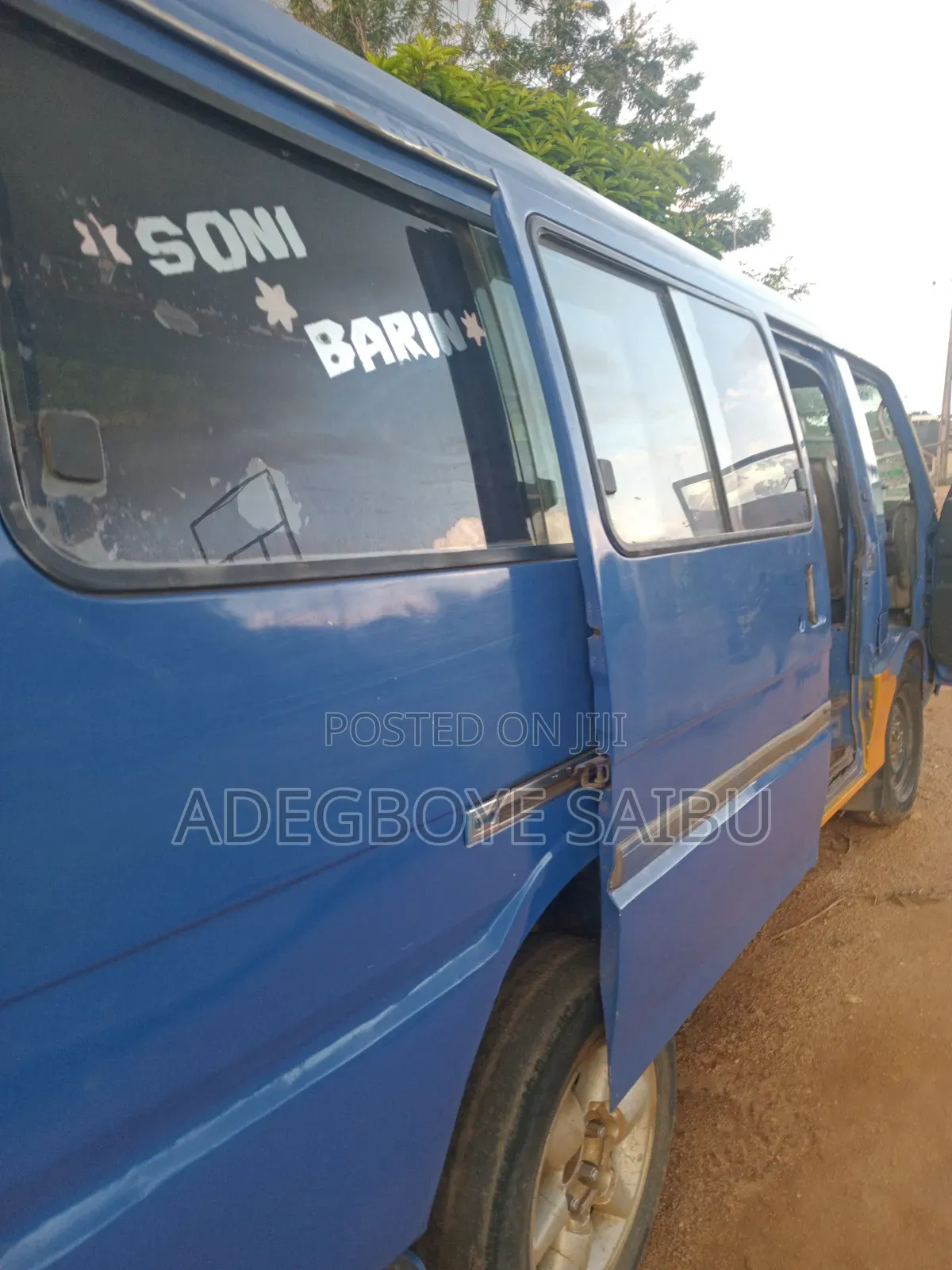 Mazda E2000 2002 Blue