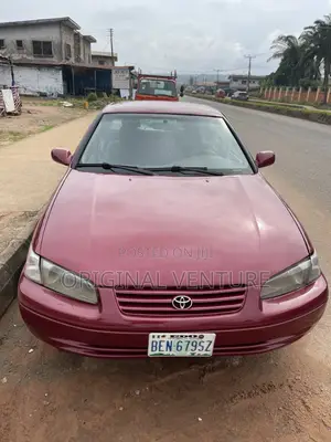 Toyota Camry LE 4dr Sedan (2.2L 4cyl 4A) 2001 Red