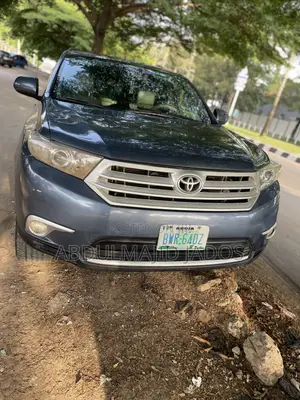 Toyota Highlander 2011 Blue