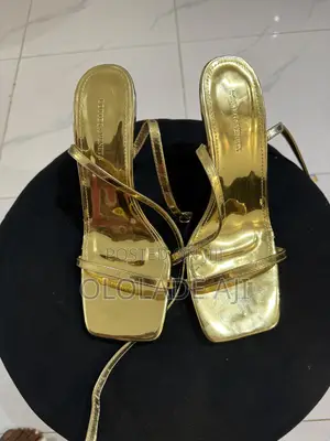 Gold Sandal Heels Size 39