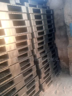 Beand New Plastic Pallets 1300*1100