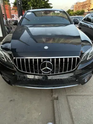 Mercedes-Benz E300 2016 Black