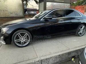 Mercedes-Benz E300 2016 Black