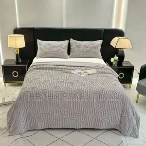 Hotel Quality Fluffy Blanket – Premium Feel