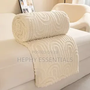 Cute Cozy Fluffy Blanket 6x6