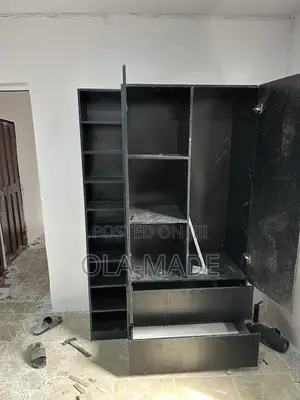 2 Doors Wardrobe With Shoe Rack Space