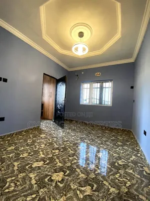 2bdrm Block of Flats in Ringroad for rent